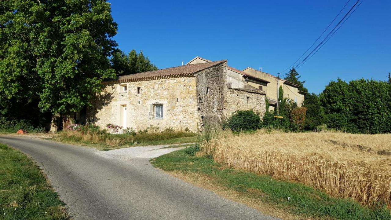 Maison Au Calme En Campagne Climatisee Caderousse Екстериор снимка