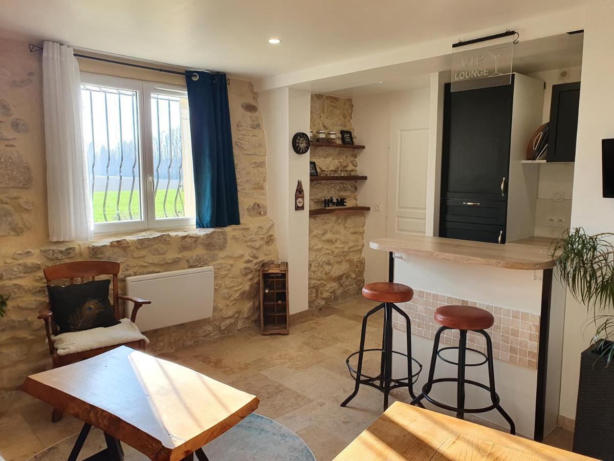 Maison Au Calme En Campagne Climatisee Caderousse Екстериор снимка