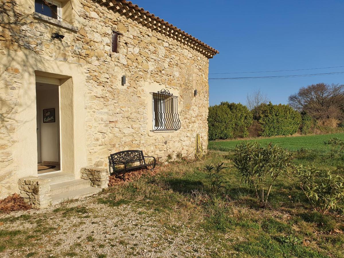 Maison Au Calme En Campagne Climatisee Caderousse Екстериор снимка