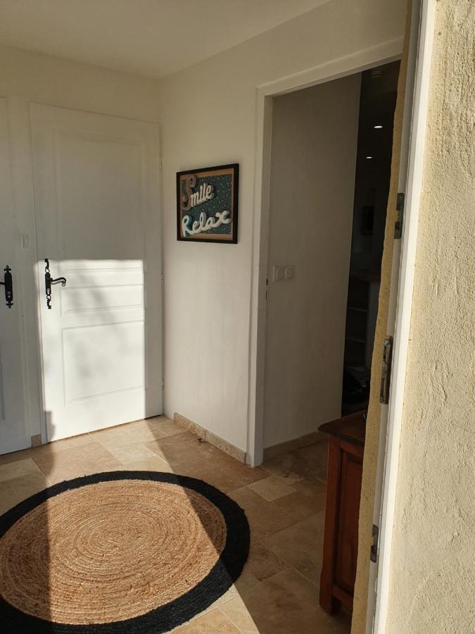 Maison Au Calme En Campagne Climatisee Caderousse Екстериор снимка